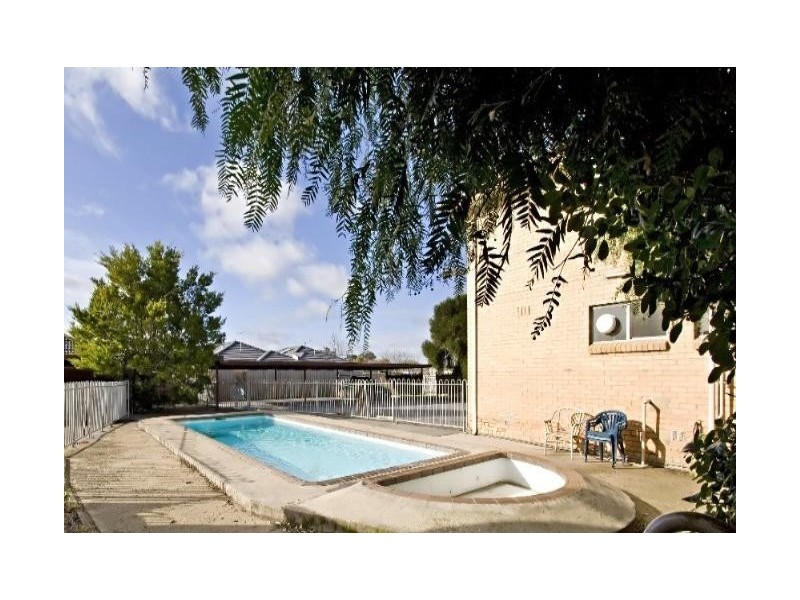 22/12-14 Surrey Street, Pascoe Vale VIC 3044