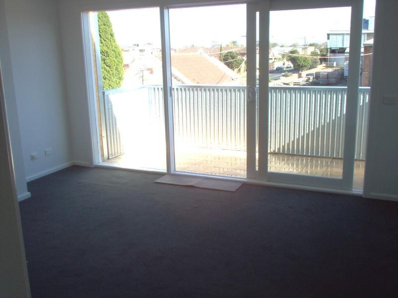 12/1 Pottery Court, Brunswick VIC 3056