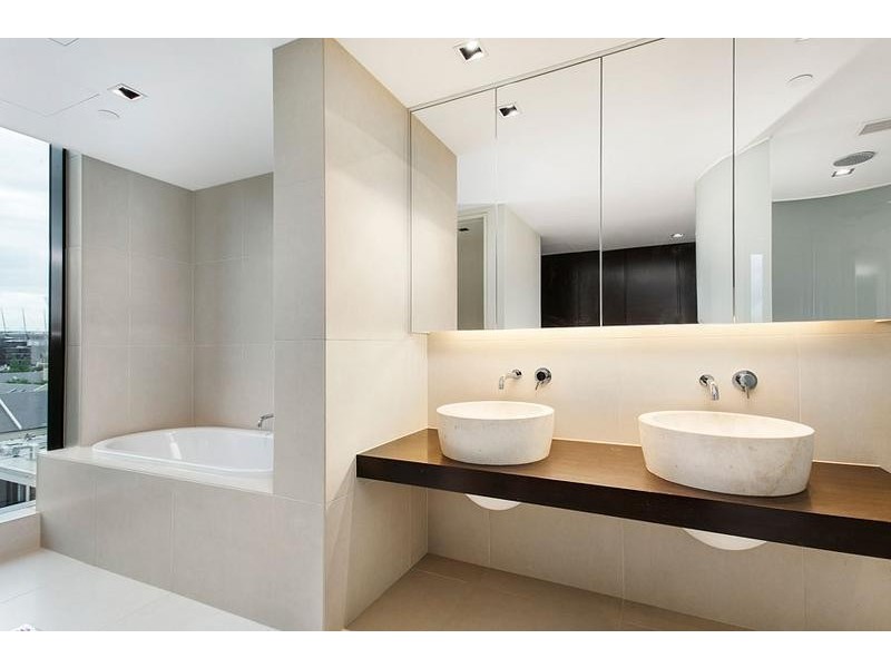 601/279 Wellington Parade South, East Melbourne VIC 3002