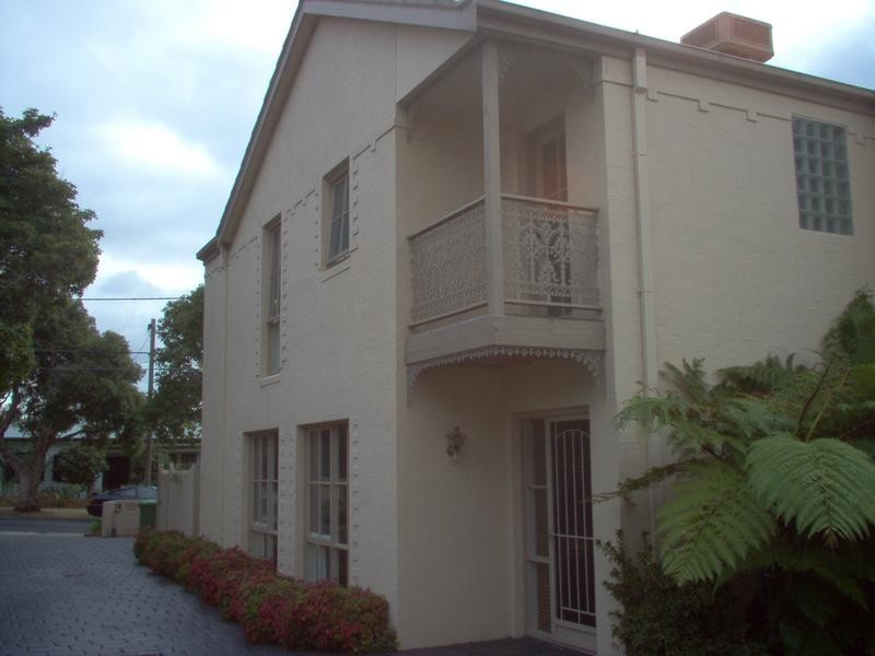 1/14 Broad Street, Greensborough VIC 3088