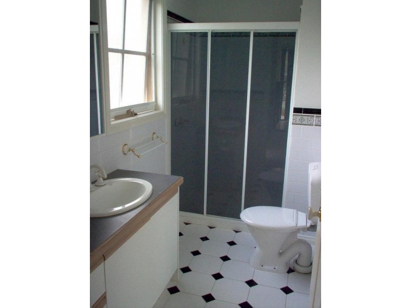 1/14 Broad Street, Greensborough VIC 3088