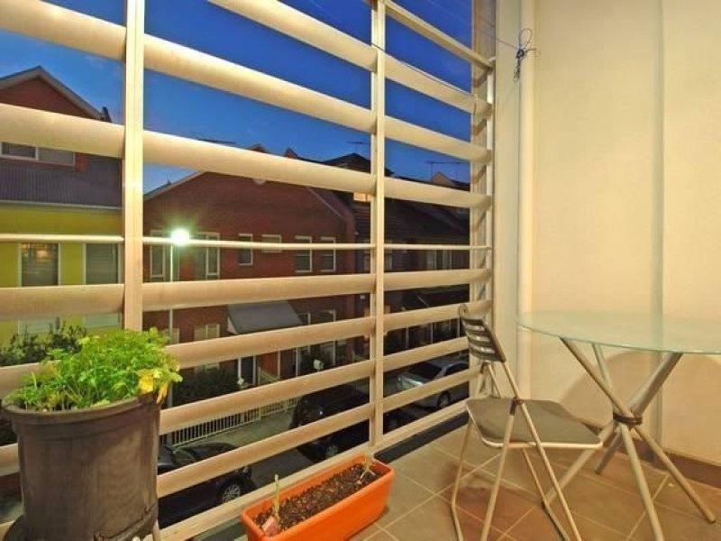 18/97 Brickworks Drive, Brunswick VIC 3056