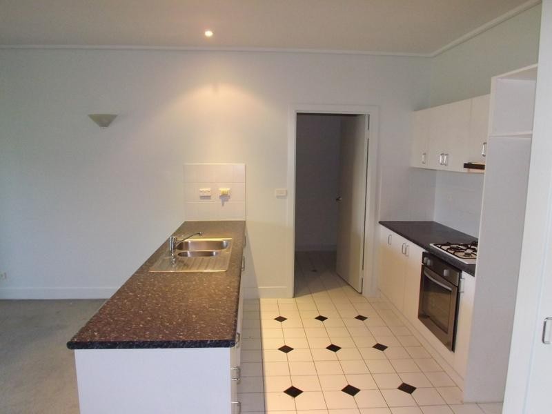 2/2 Macarthur Road, Parkville VIC 3052