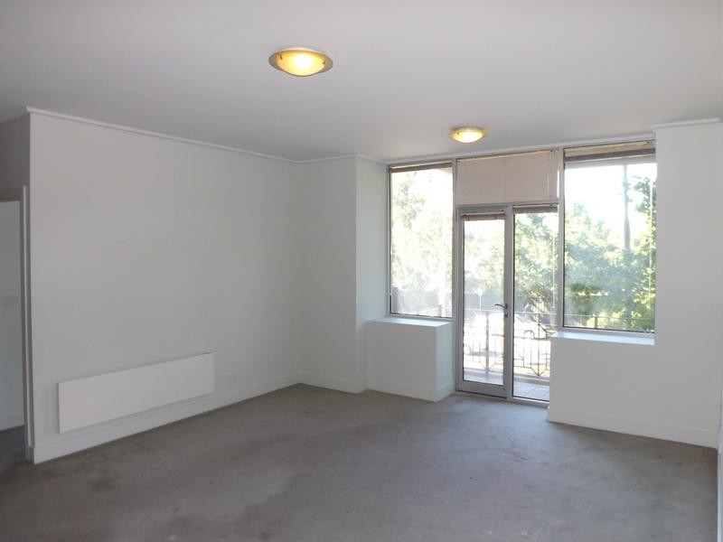 2/2 Macarthur Road, Parkville VIC 3052