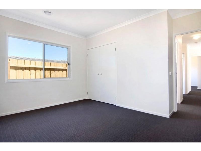 18 Tekin Terrace, Doreen VIC 3754