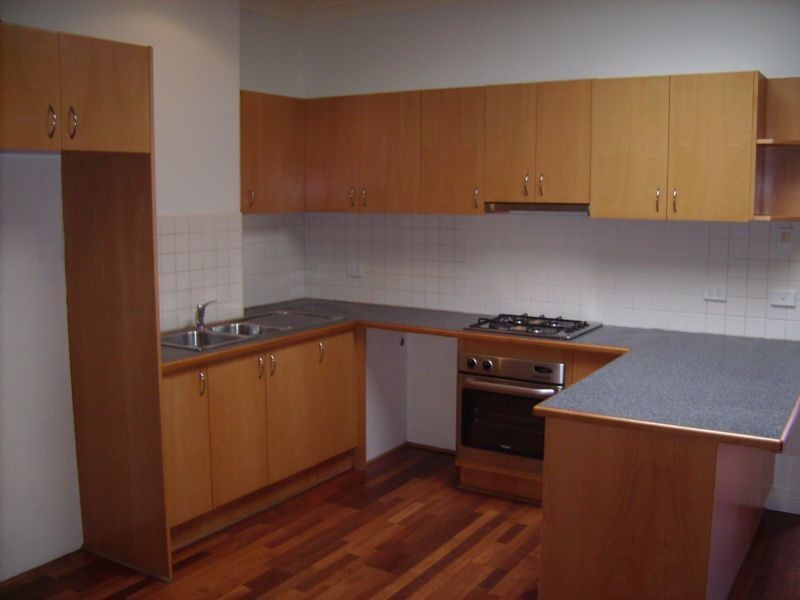 2/76 Jeffcott Street, West Melbourne VIC 3003