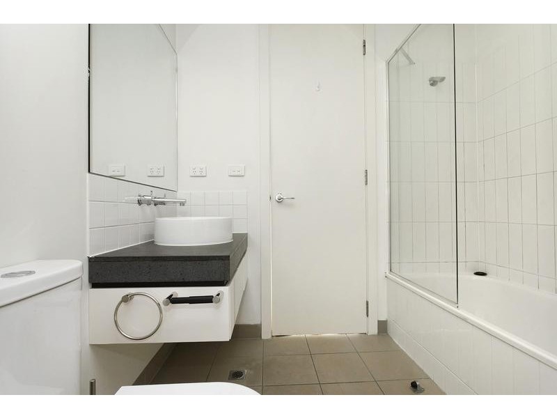 304/57 Bay Street, Port Melbourne VIC 3207