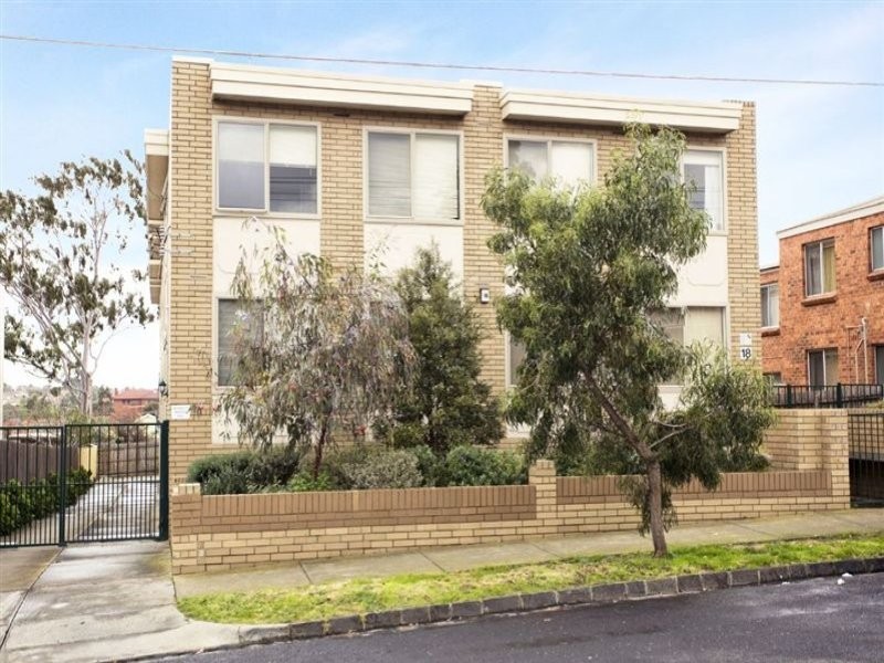 2/18 Murray Street, Brunswick West VIC 3055