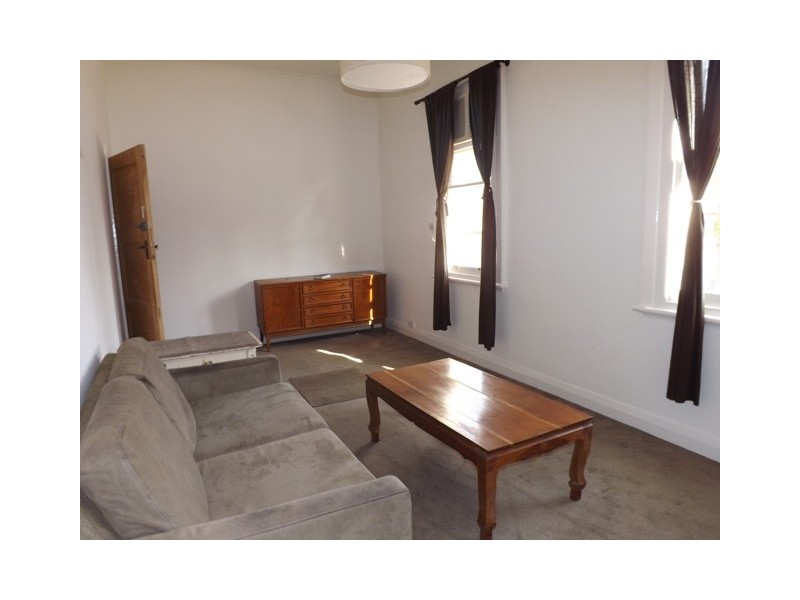 rear/108 Rathdowne Street, Carlton VIC 3053