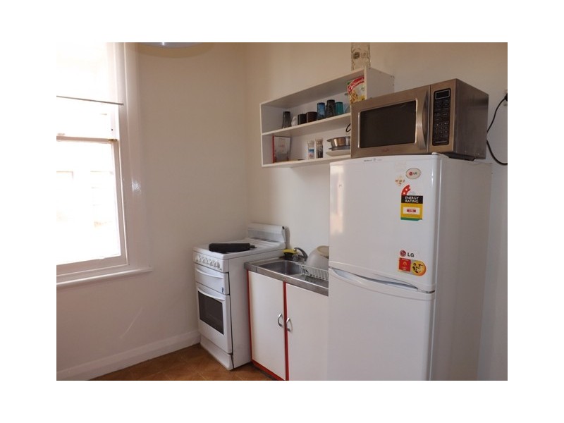 rear/108 Rathdowne Street, Carlton VIC 3053