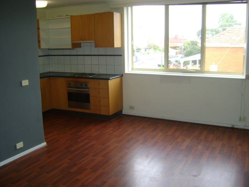 2/15 De Carle Street, Brunswick VIC 3056