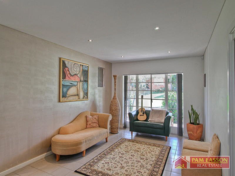 6 Oatlands Crescent, Oatlands NSW 2117