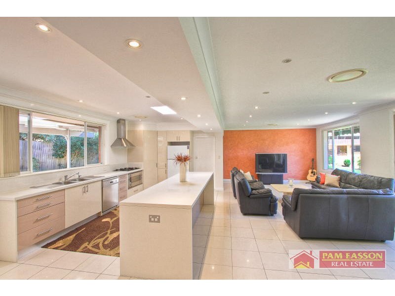 8 Altona Place, North Rocks NSW 2151