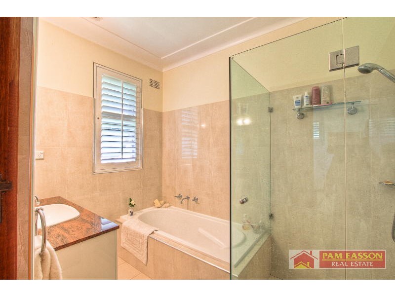 10 Wyoming Ave, Oatlands NSW 2117