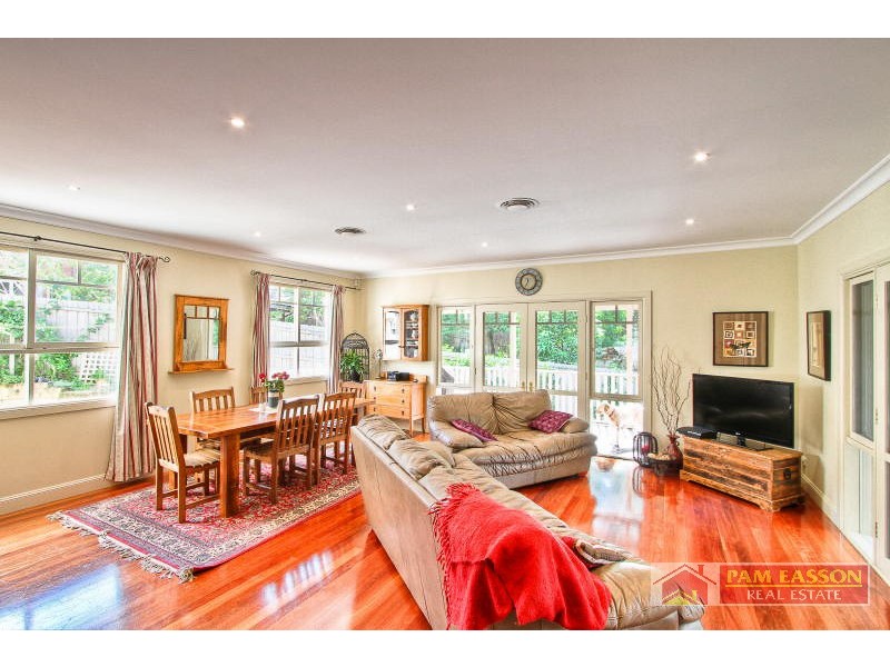 6 Tulong Ave, Oatlands NSW 2117