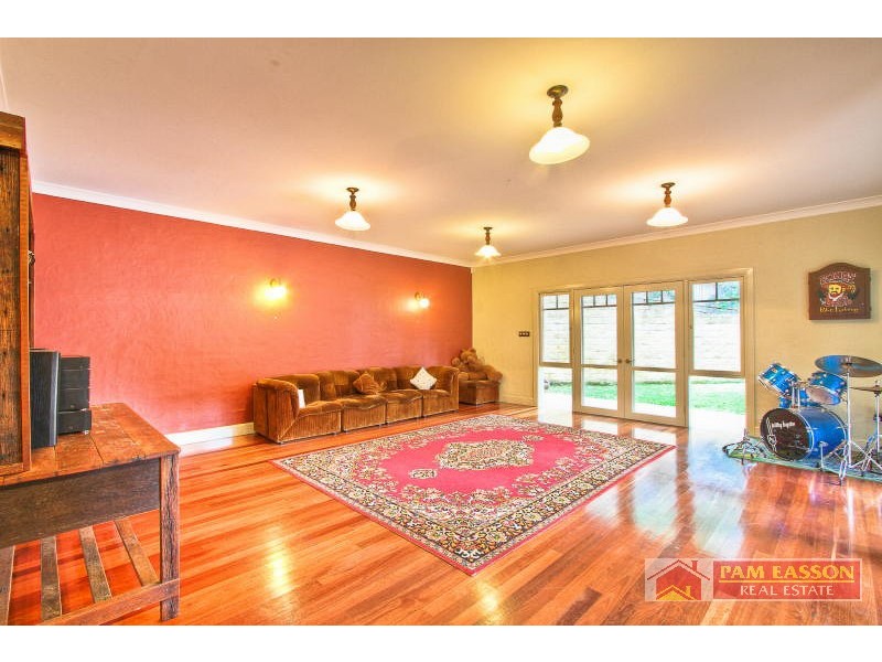 6 Tulong Ave, Oatlands NSW 2117
