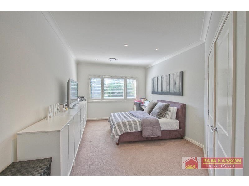 15 Alanas Ave, Oatlands NSW 2117