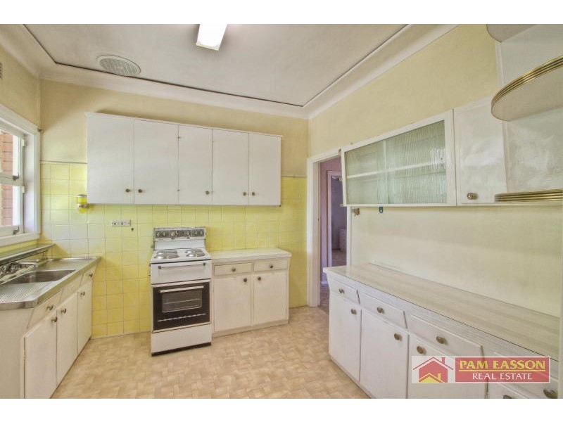 3 Tulong Ave, Oatlands NSW 2117