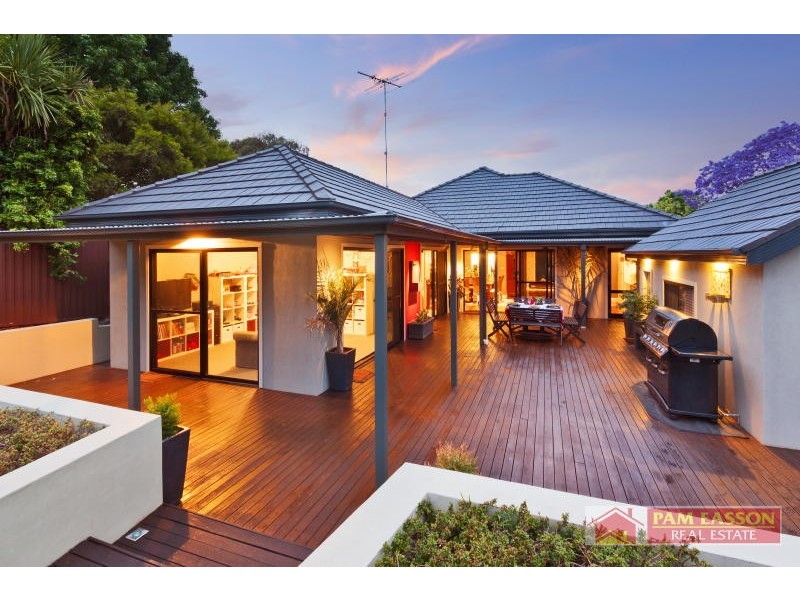 1 Allambie Ave, Northmead NSW 2152