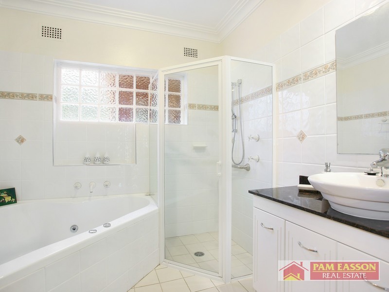 5 Tracey Ave, Carlingford NSW 2118