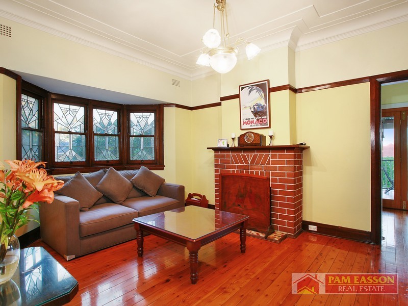 2 Raymond Avenue, Northmead NSW 2152