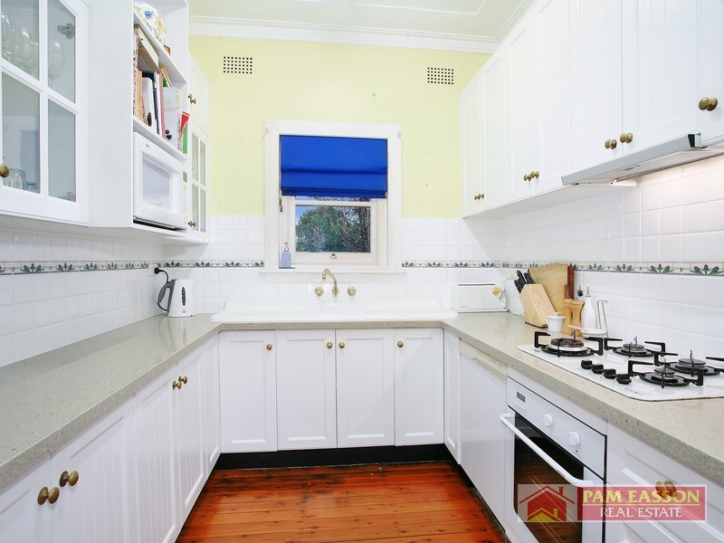 2 Raymond Avenue, Northmead NSW 2152