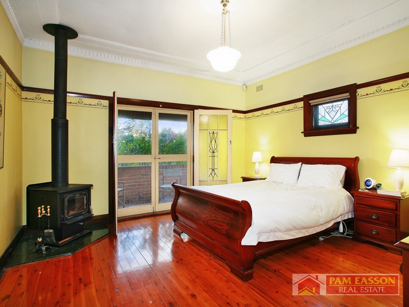 2 Raymond Avenue, Northmead NSW 2152