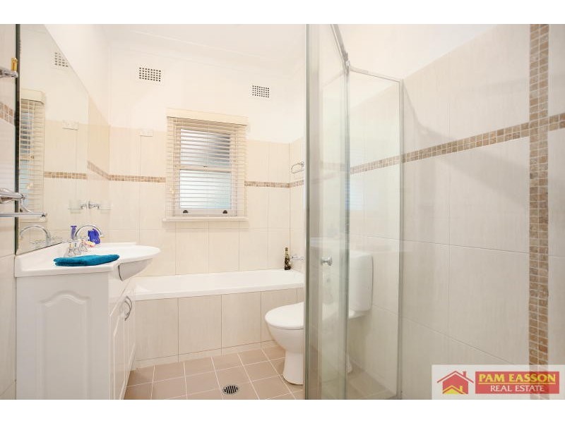 54 Glenn Ave, Northmead NSW 2152