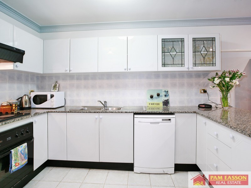 140/40 Strathalbyn Drive, Oatlands NSW 2117