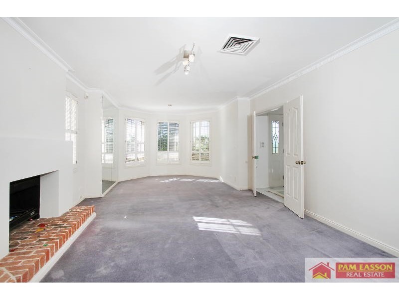 29 Strathalbyn Drive, Oatlands NSW 2117