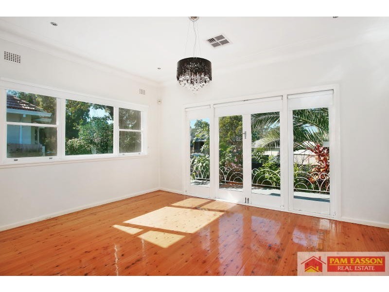 3 St Aidans Ave, Oatlands NSW 2117