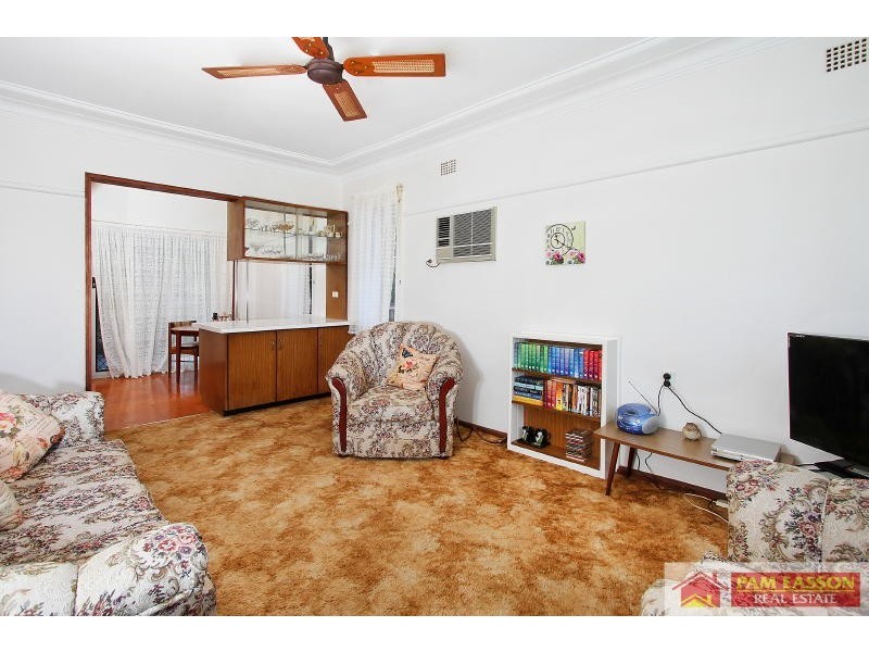 15 Greens Ave, Oatlands NSW 2117