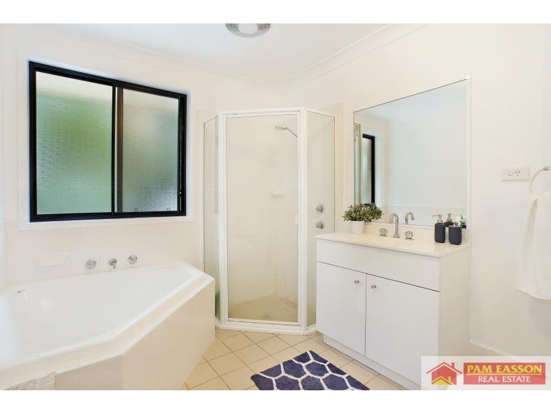 11 Greens Ave, Oatlands NSW 2117