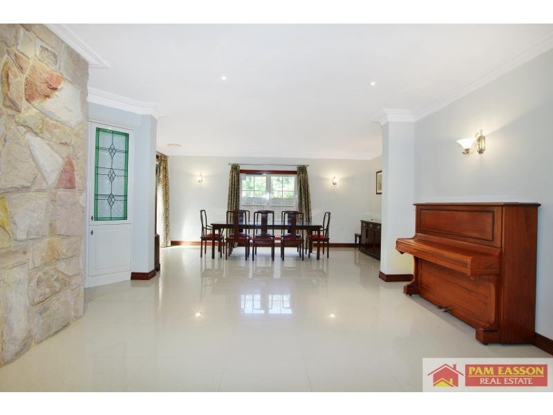 12a Whitehaven Road, Northmead NSW 2152