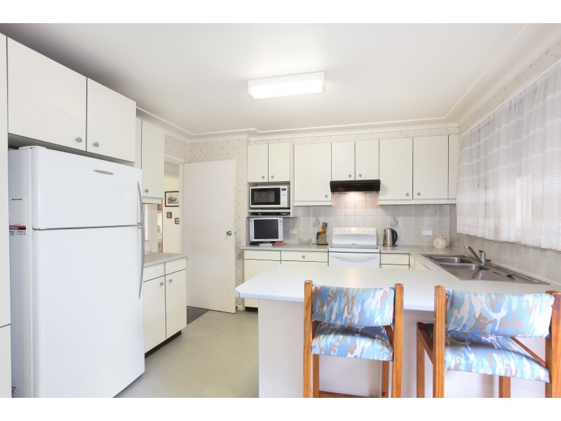 7 Holmes Ave, Oatlands NSW 2117