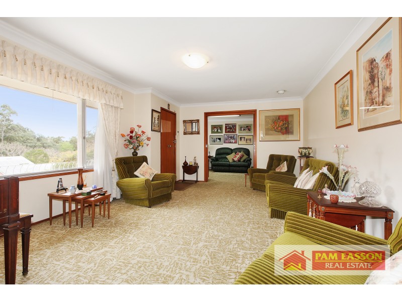 1 Holmes Ave, Oatlands NSW 2117