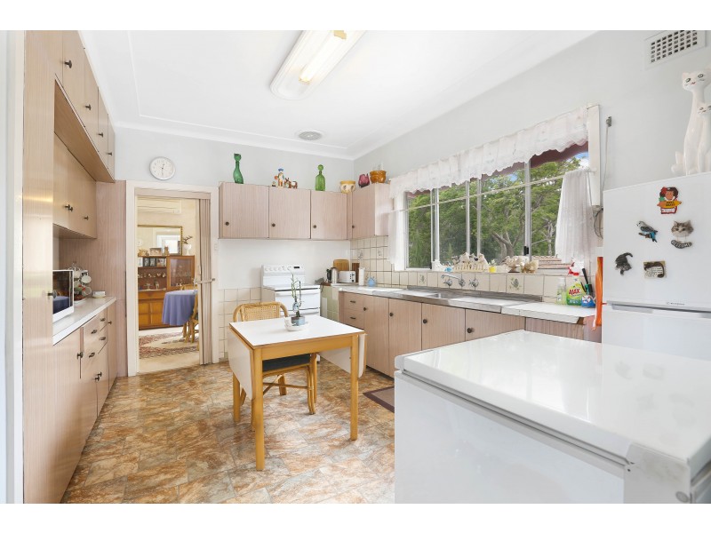 10 St Aidans Ave, Oatlands NSW 2117