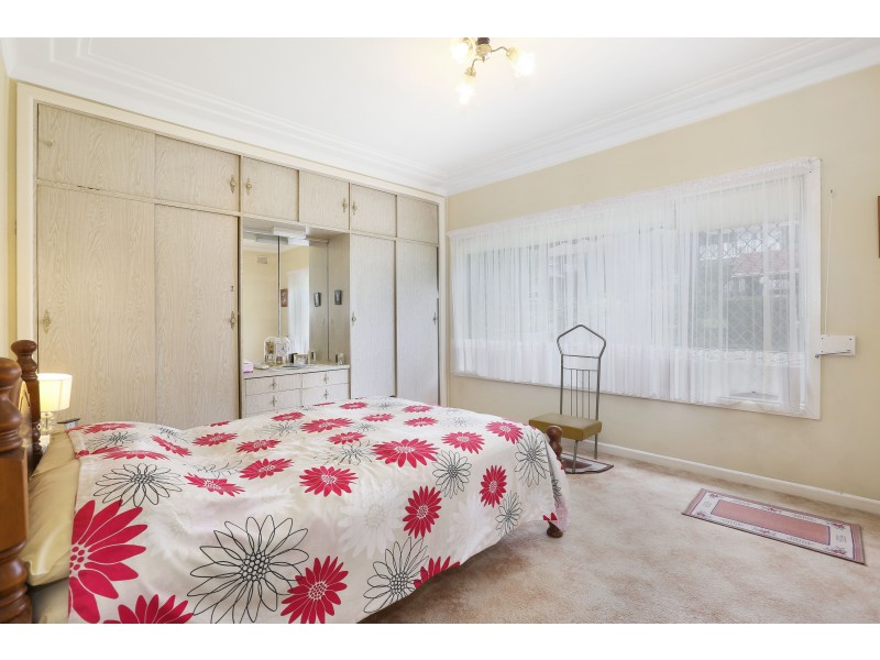 10 St Aidans Ave, Oatlands NSW 2117