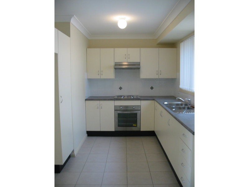 4/12 Park Street, East Maitland NSW 2323