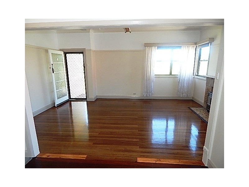 9 Lawson Avenue, Woodberry NSW 2322