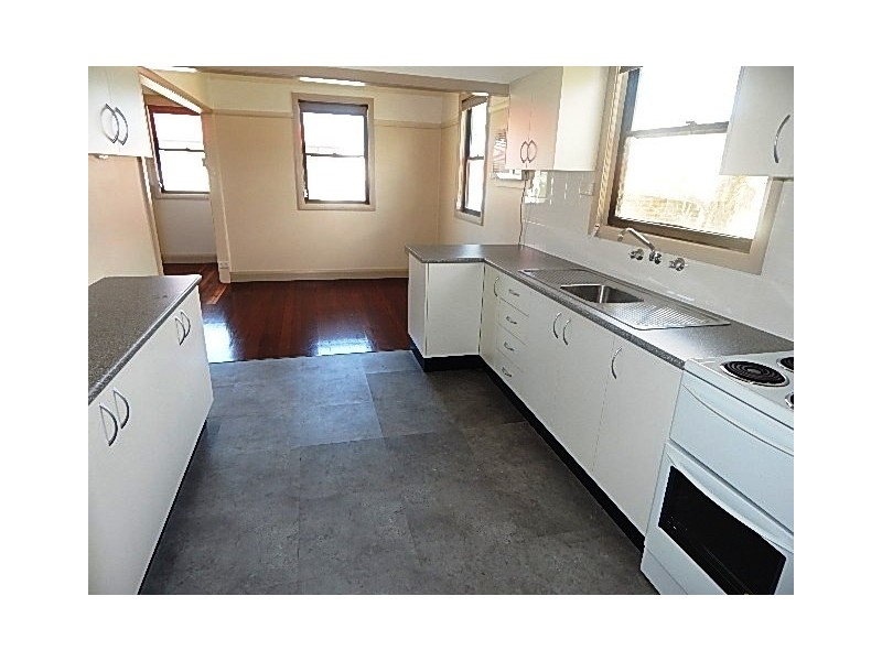 9 Lawson Avenue, Woodberry NSW 2322