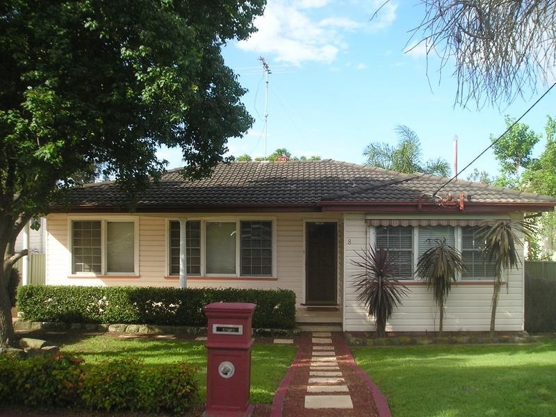 8 Chichester Ave, Tarro NSW 2322