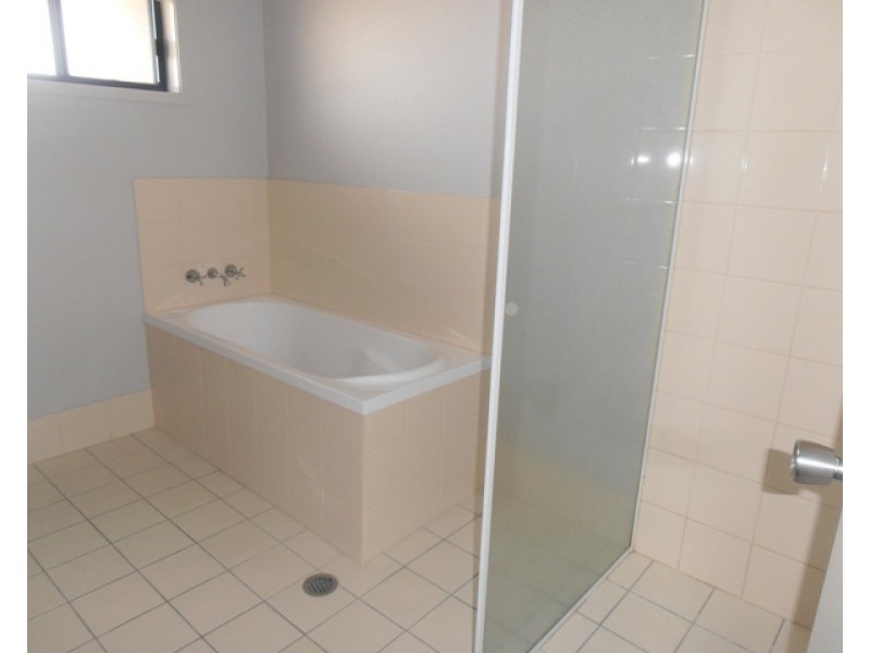 8/5 Quarter Sessions Rd, Tarro NSW 2322