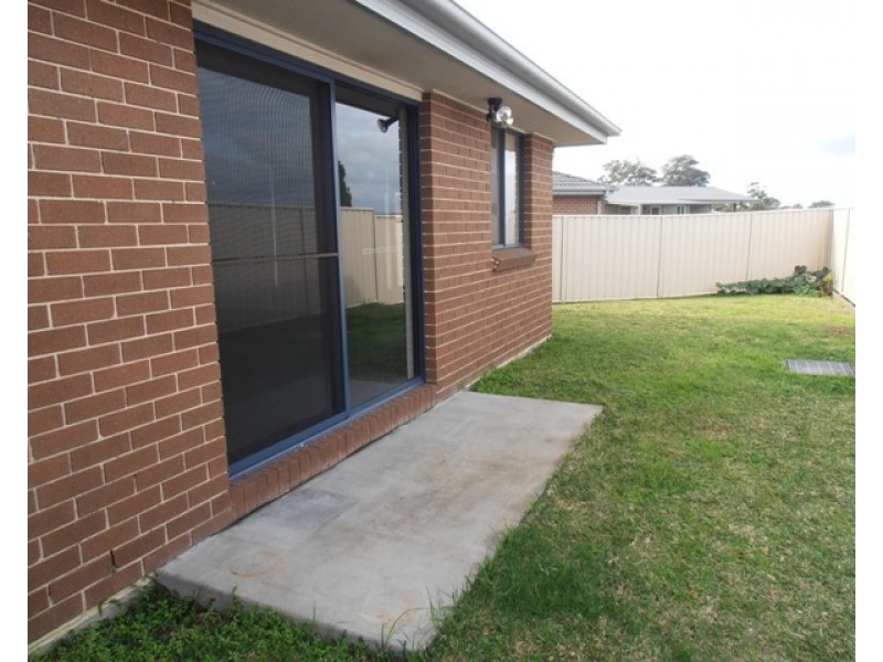 8/5 Quarter Sessions Rd, Tarro NSW 2322