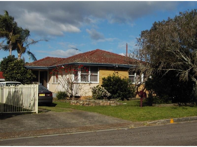 8 Sophia Jane Avenue, Woodberry NSW 2322