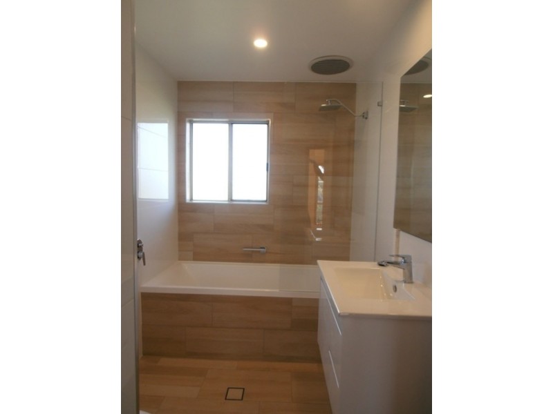 48 Frewin Ave, Woodberry NSW 2322