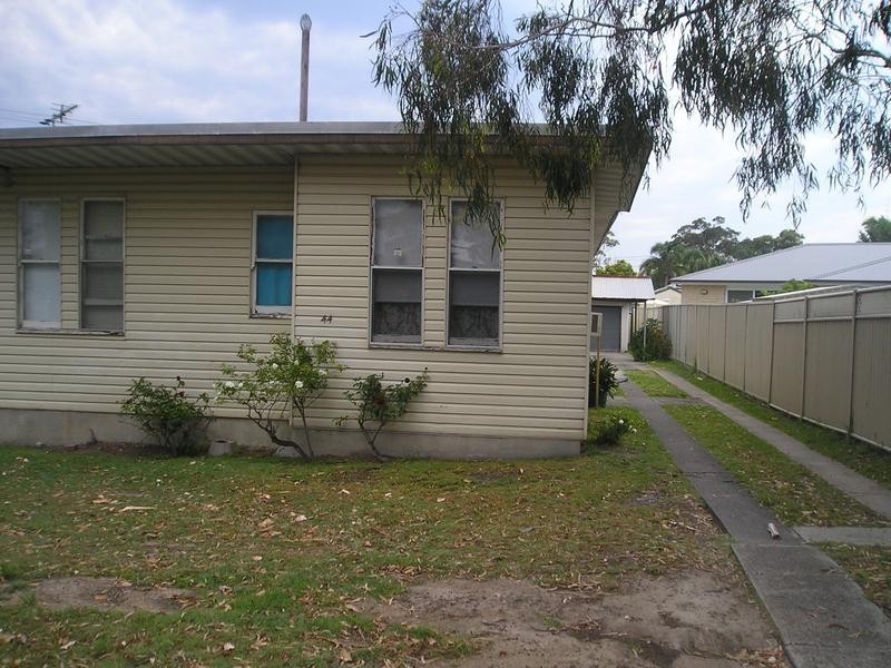 2/44 Irving Street, Beresfield NSW 2322