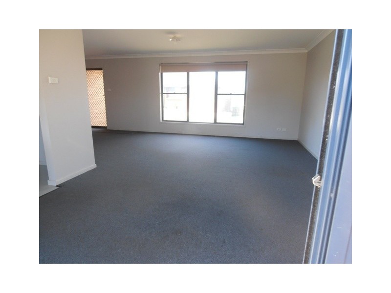 10/5 Quarter Sessions Rd, Tarro NSW 2322