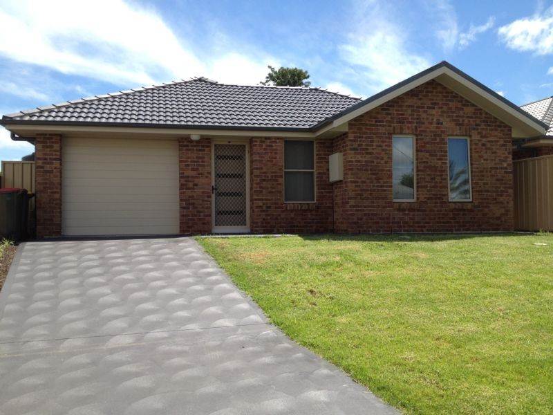 1/2a Walter Street, Rutherford NSW 2320