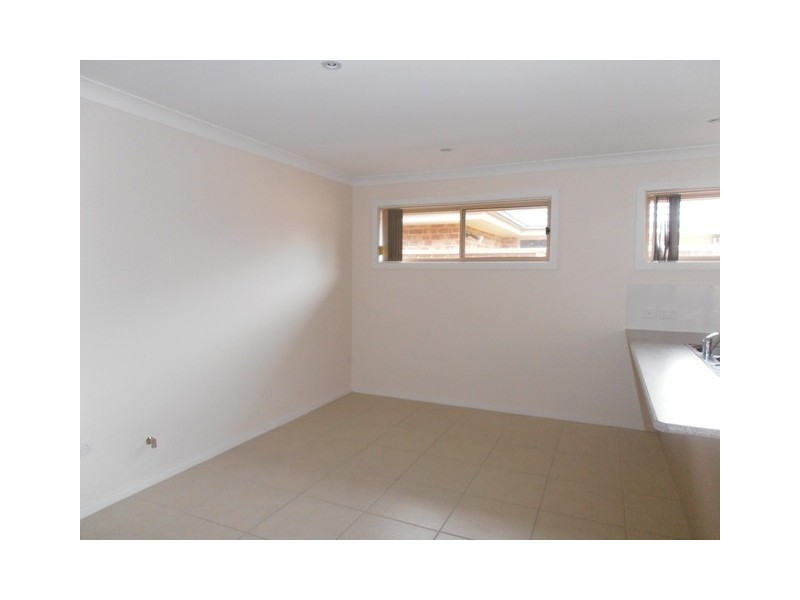 2/2a Walter Street, Rutherford NSW 2320